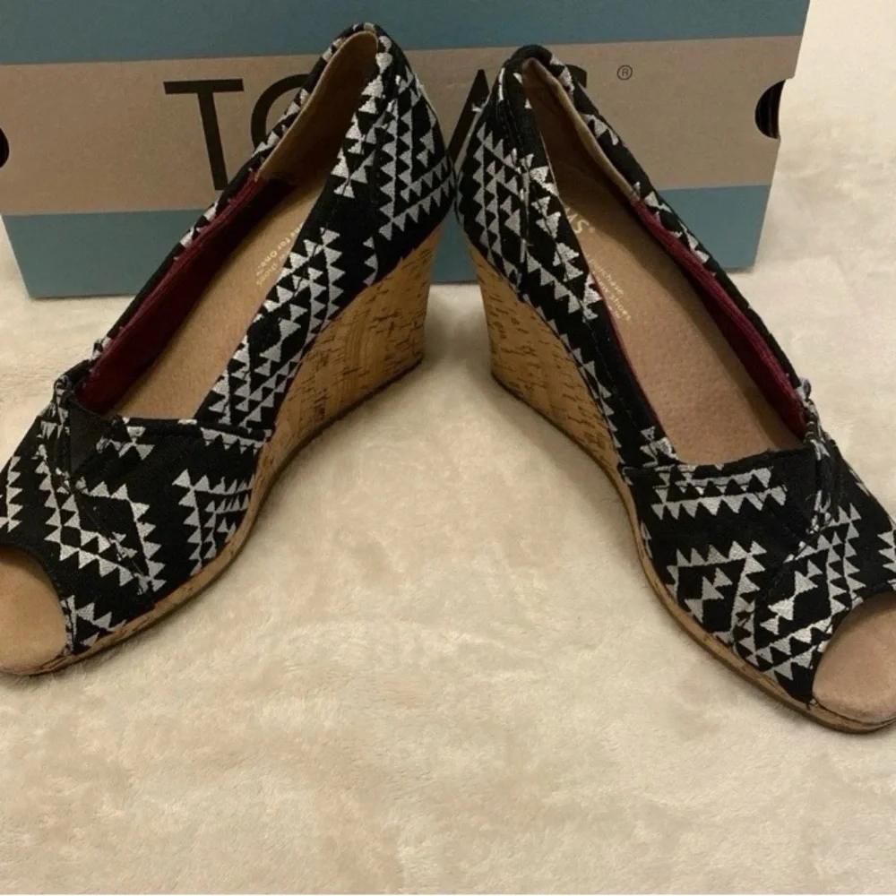 TOMS Black & White Diamond Print Wedge Peep Toe Heels